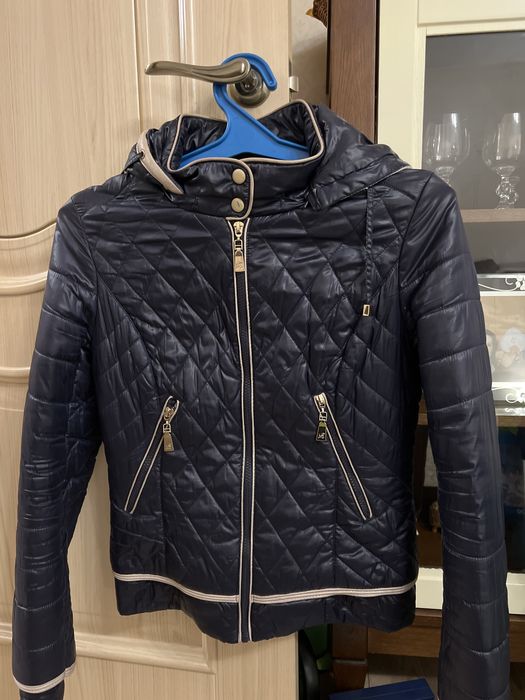 Розпродаж Стильная осенняя куртка S/XS