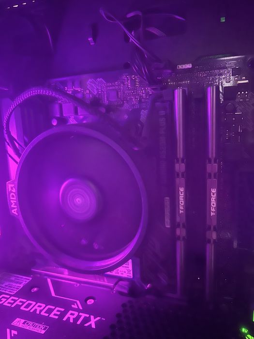 Pc gaming em otimo estado.