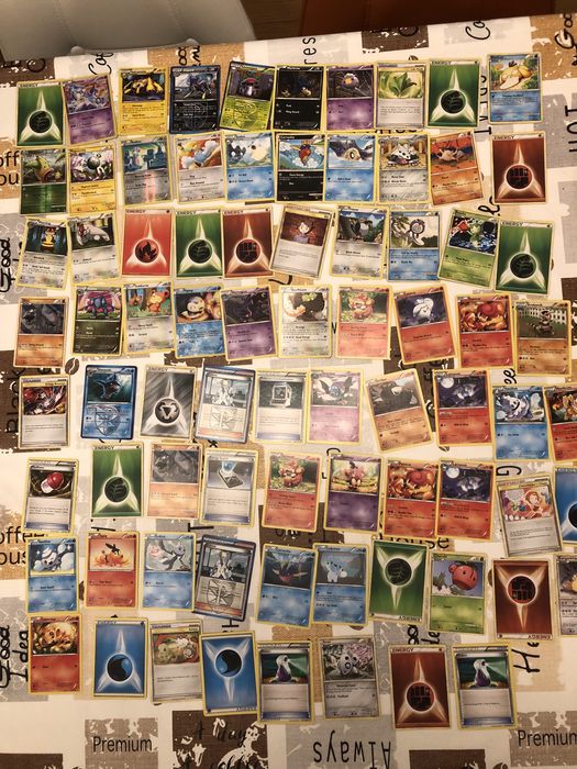 Conjunto de Cartas Pokemon