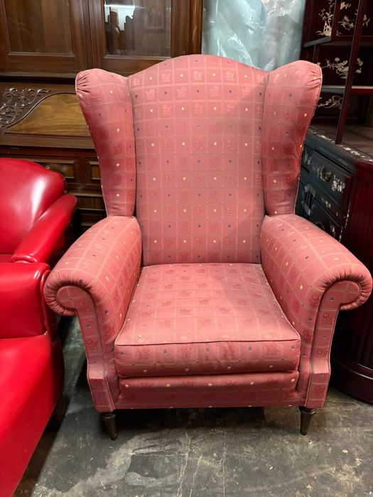 Cadeirão de orelhas