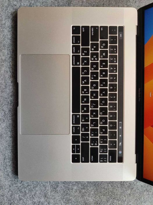 MacBook Pro 15,4" Retina SSD 512GB RAM 16GB (Model: A1707) Silver