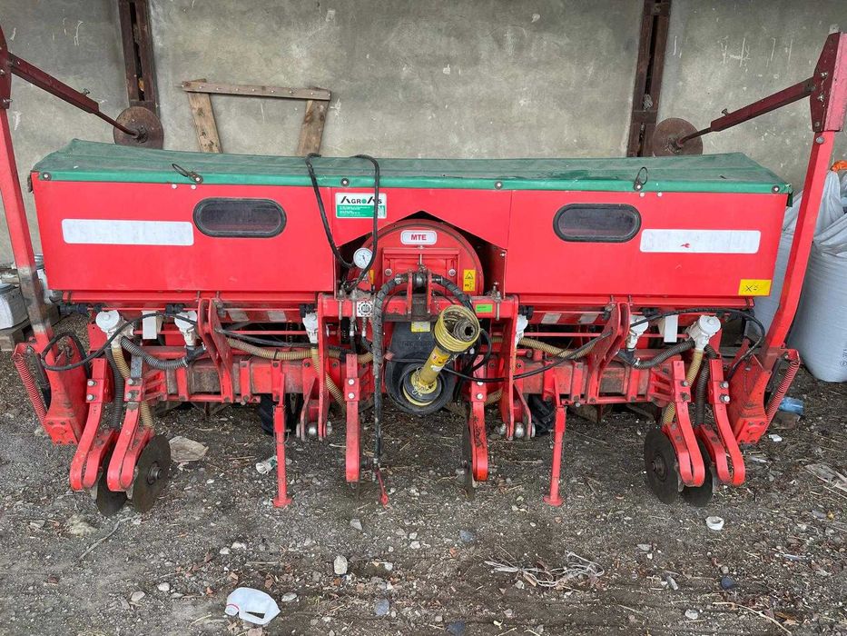 Siewnik do kukurydzy GASPARDO 6 rzędowy.