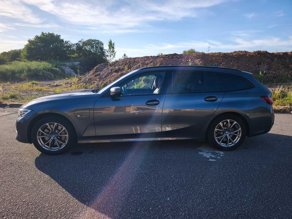 BMW 330e Sportline 10/2021 | Apenas 36 000 km em modo elétrico