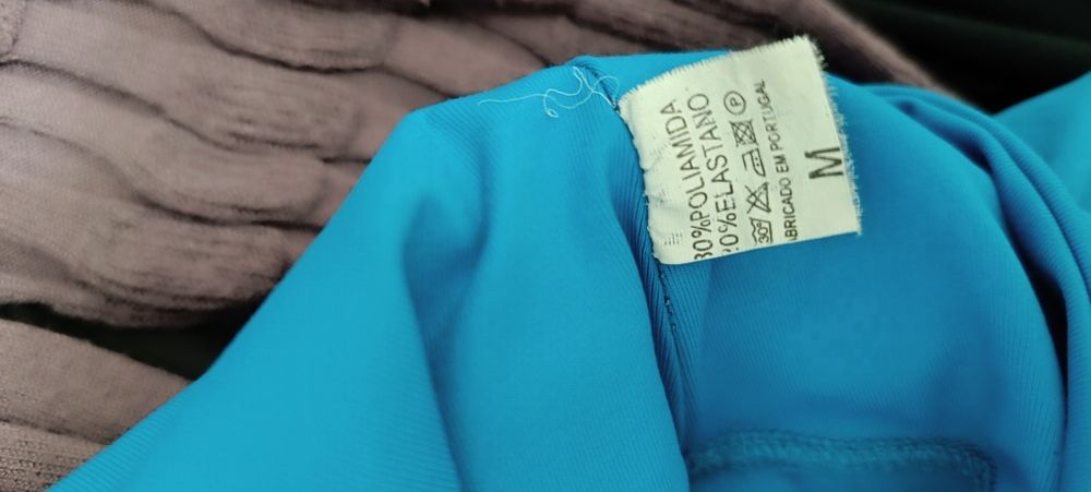 Calças fit tamanho M. Azuis. Usadas