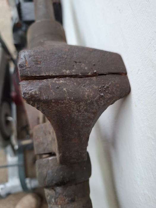 Torno de pé serralheiro ferreiro