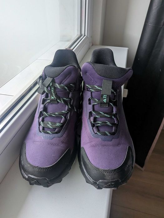 Trekkingi adidas