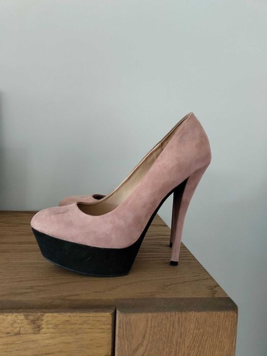 Buty damskie szpilki