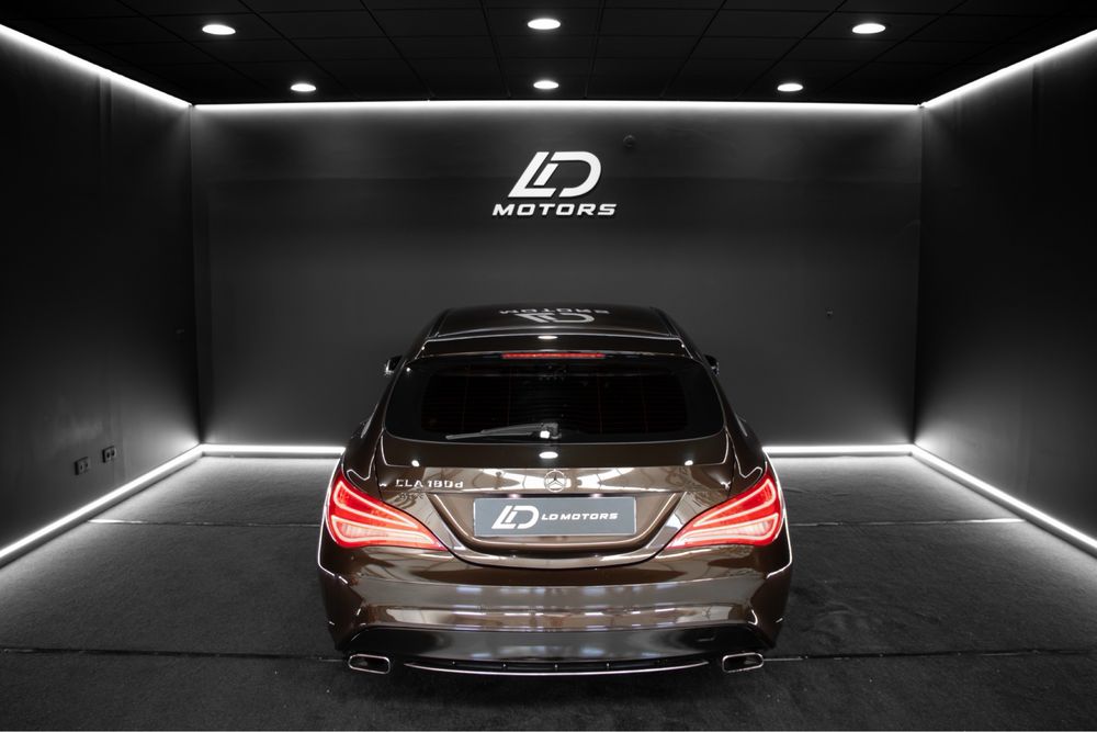Mercedes CLA 180 D Ano 2016 ( Versao Pack Night ) foto 5