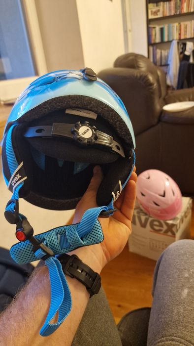 Kask narciarski snowboardowy na sanki hulajnogę