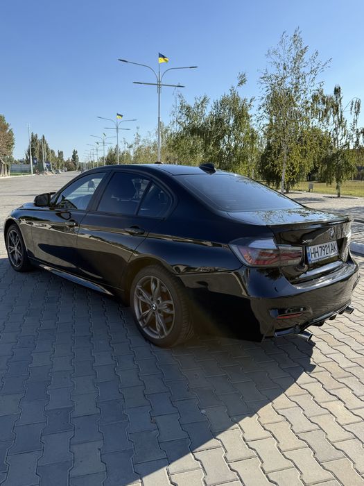 Продам BMW 3 Series 2012