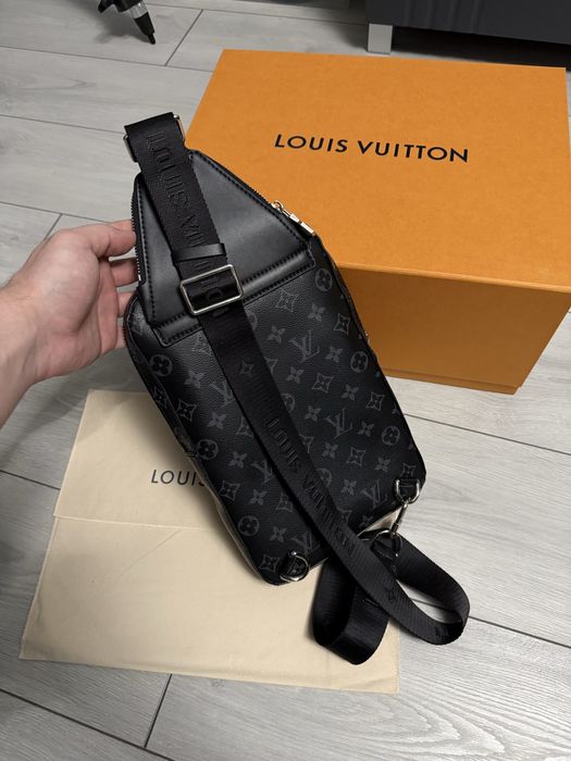 Сумка Louis Vuitton Avenue Slingbag Monogram Eclipse