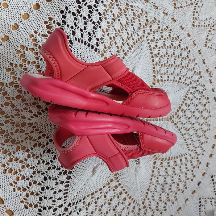 Sandałki Adidas w rozmiarze 29