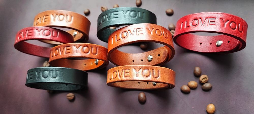 Подарунок до дня закоханих, парні шкіряні браслети