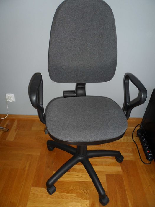 krzesło obrotowe BRAWO NOWY STYL