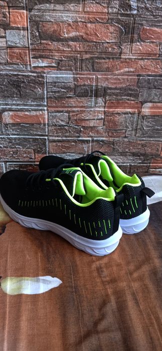 Buty sportowe 44 -28,5 cm