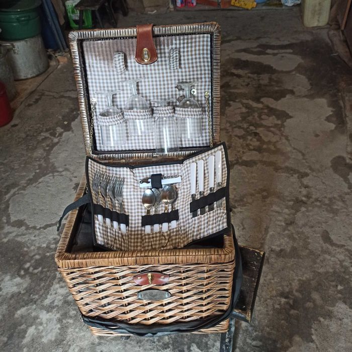 корзина для пікніка