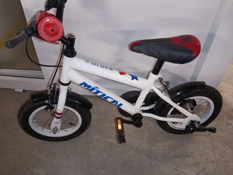 Bicicleta de criança nova