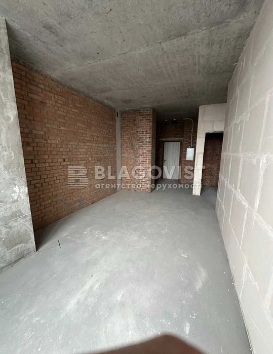 3к квартира в жк бізнес-класу "ПоділГрад" без ремонту