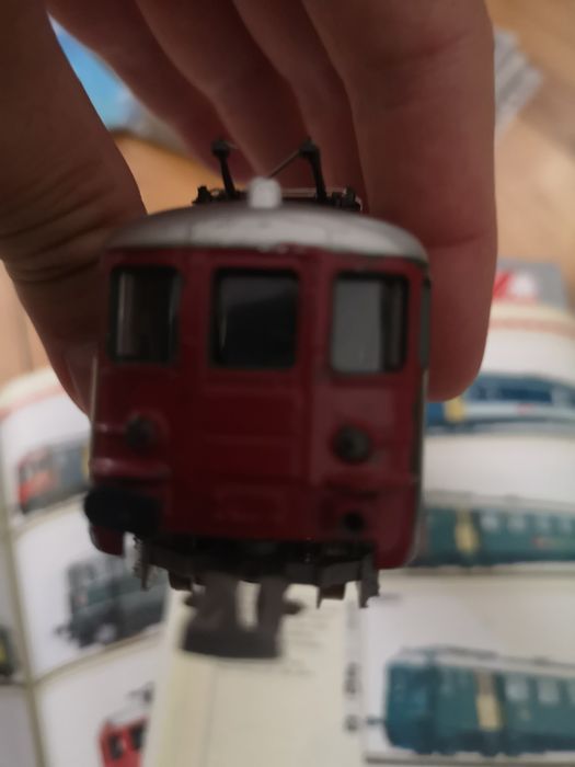 Locomotiva eléctrica da marca Lima dos caminhos de ferro suíços