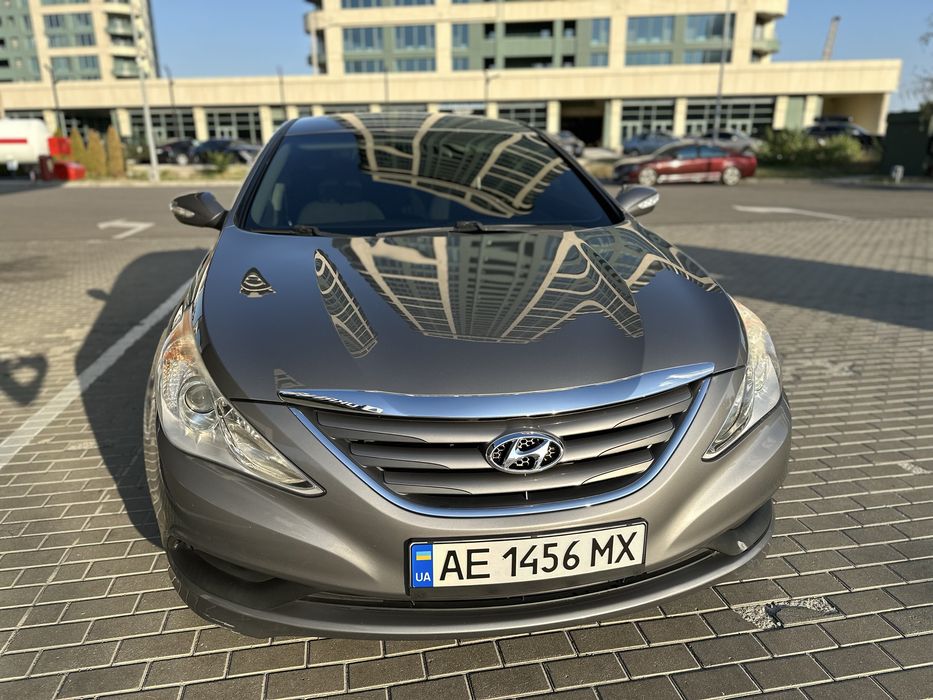 Hyundai Sonata 2014 року.