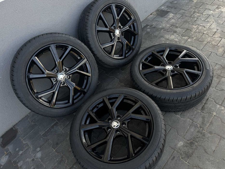 SKODA SUPERB III 3 koła letnie 235/45r18 ROADX Felgi PLATIN Germany NOWE