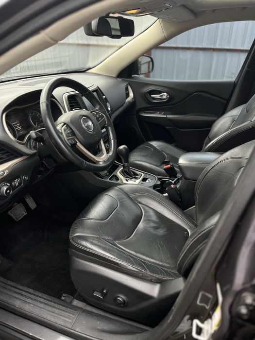 Jeep Cherokee 2.4