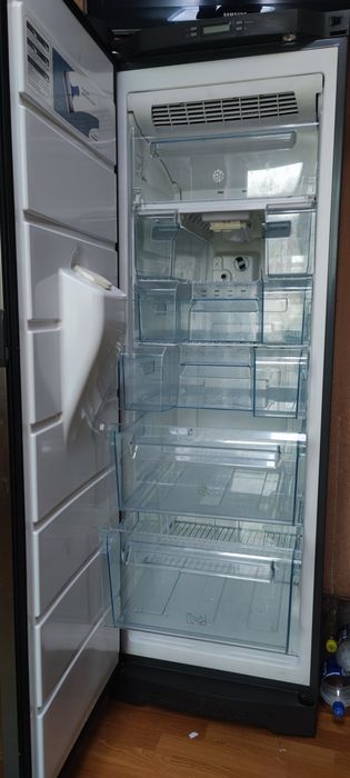 Electrolux EUFG29800X —  морозильна камера морозильна  шафа