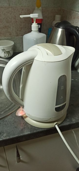 Электрочайник рабочий бу