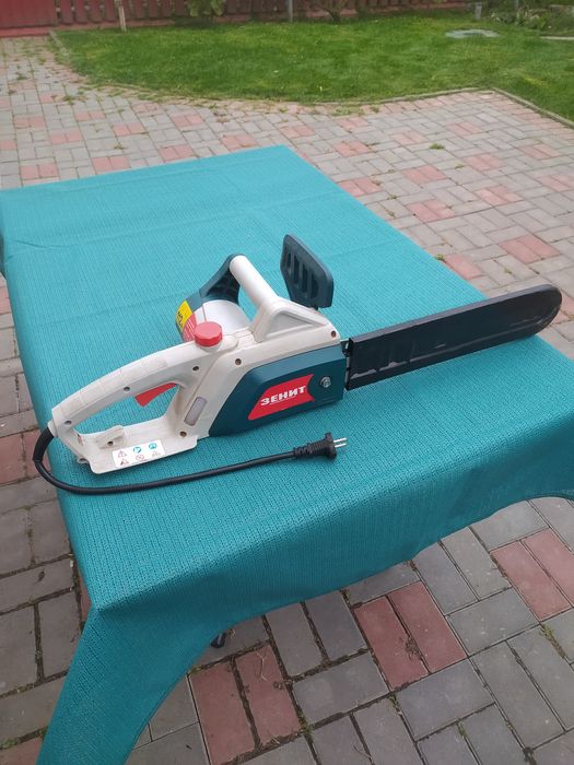 Продам електропилку недорого