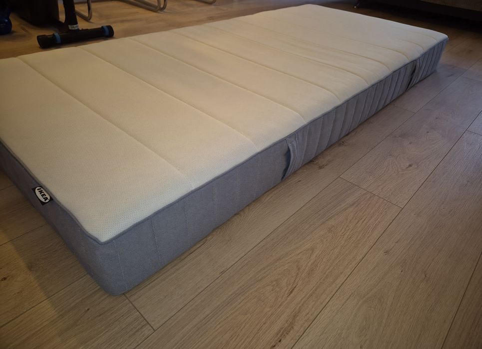 IKEA materac Vesteroy 90 x 200 cm używany 2 miesiące