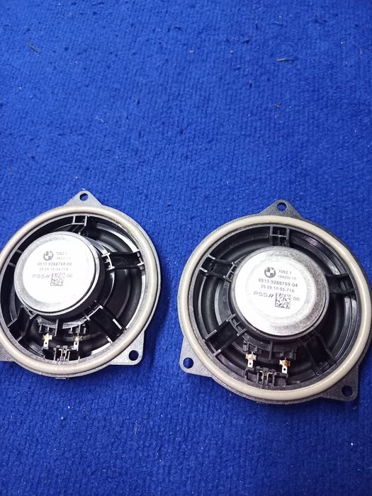 Colunas e subwoofers BMW portas da frente e de trás