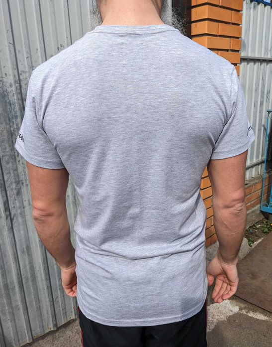 Нова чоловіча футболка monobank