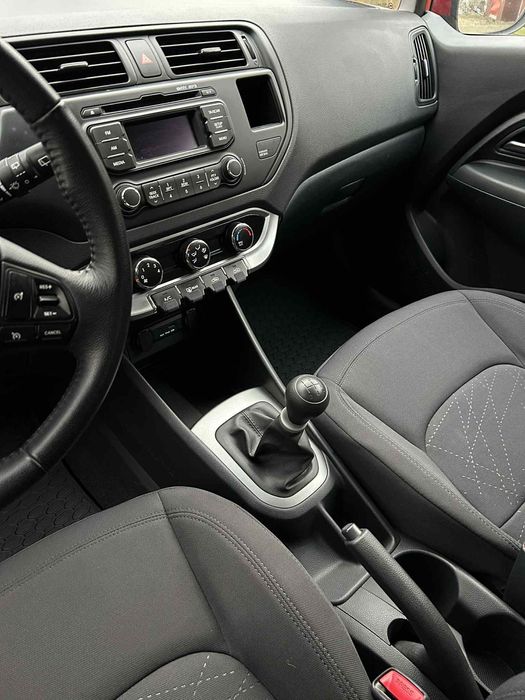 Kia RIO rok 2013 benzyna