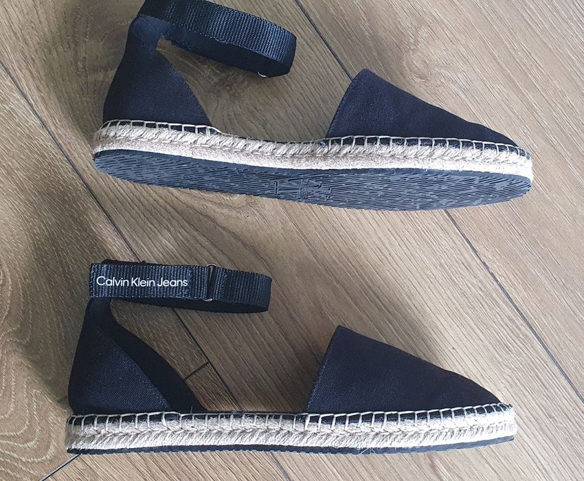 Calvin Klein  rozmiar 39