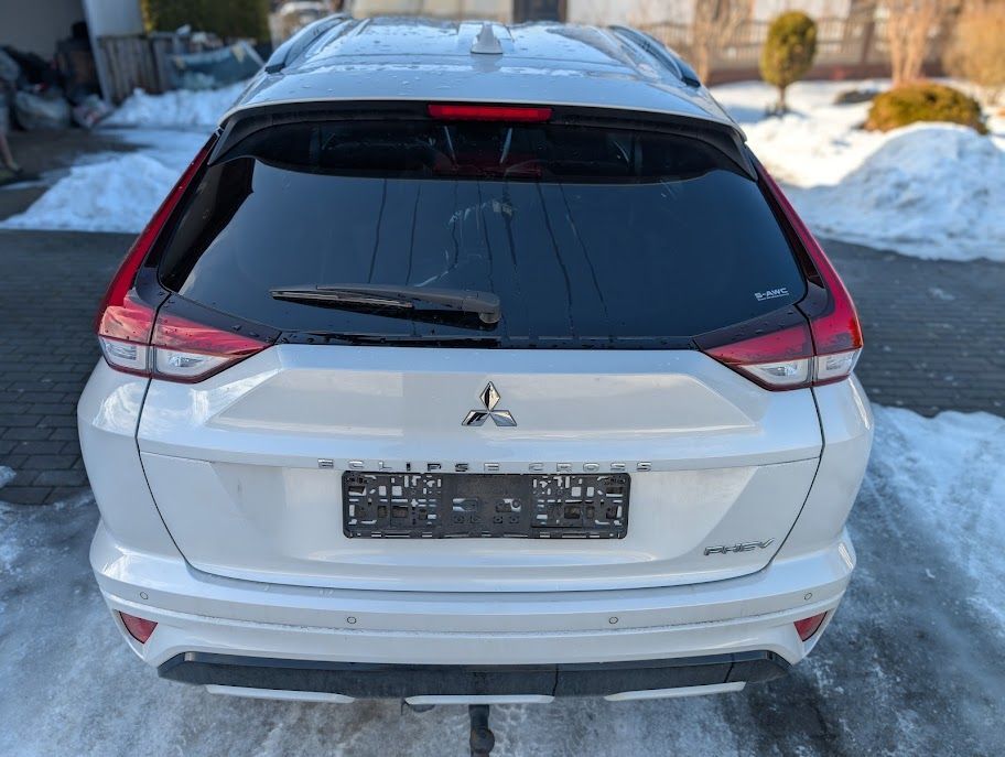 Mitsubishi Eclipse Cross Jeden właściciel , środek nie uszkodony , auto jeżdzi , pelne wyposaże