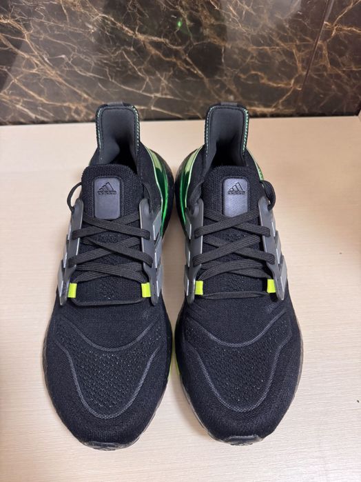 Кросівки adidas UltraBOOST 22