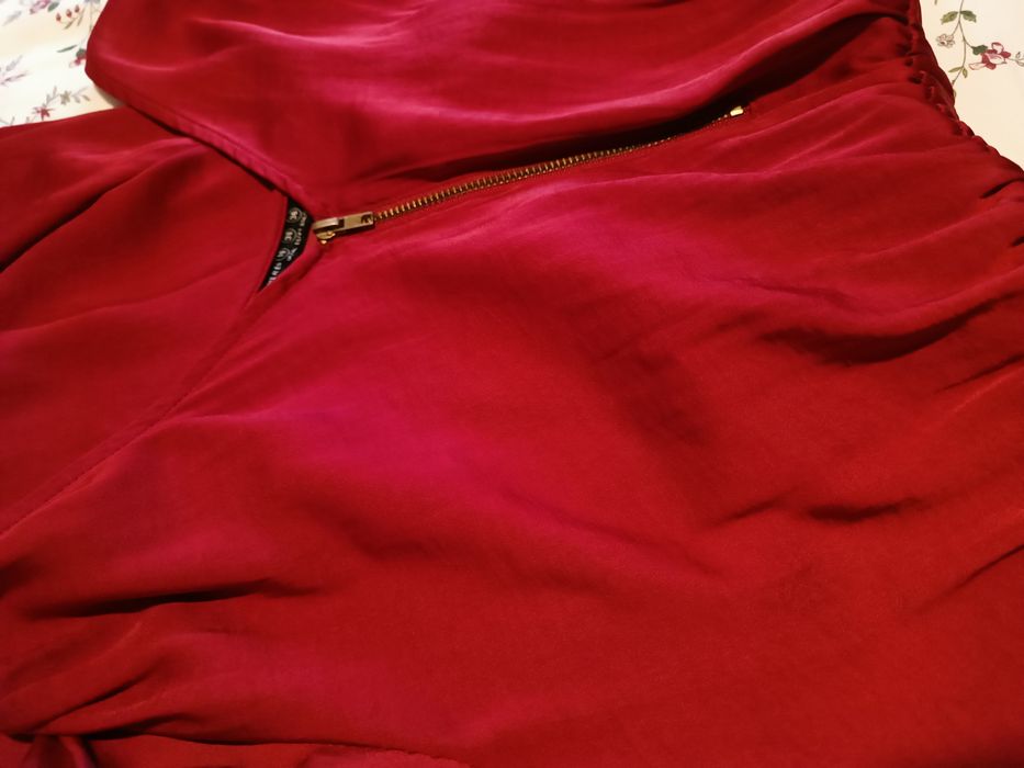 Vestido curto em cetim