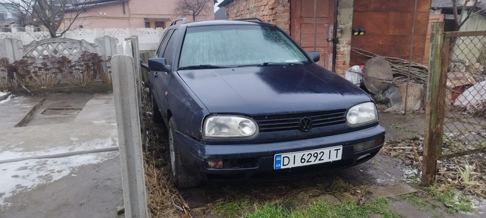 Гольф універсал запчастини