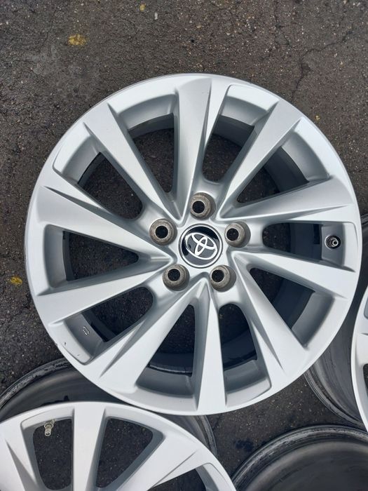 Felgi aluminiowe oryginalne Toyota Camry Lift 7.5J x R17 ET45