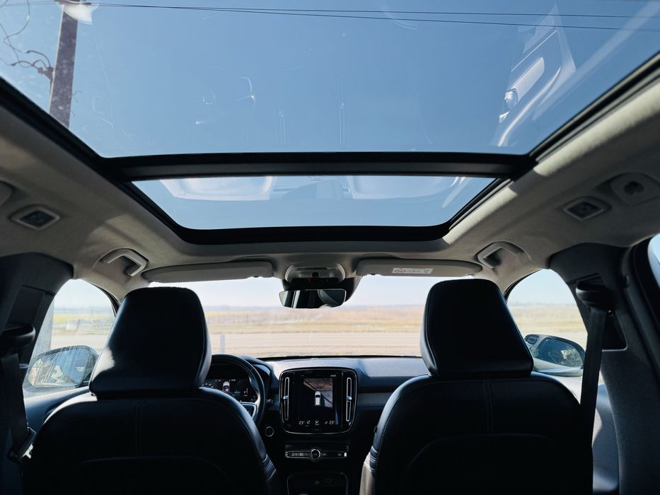 Volvo XC40 1.5PHEV AWD R-Design 2022рік Official