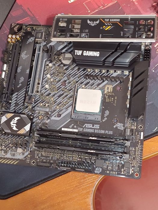Проц. Ryzen 7 5800x, Мат. Asus TUF Gaming B550M-Plus, 32 гб 3200  БУ