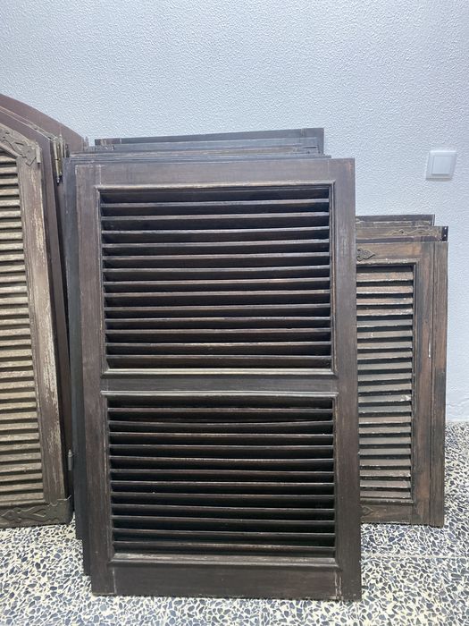 Portadas em madeira exótica