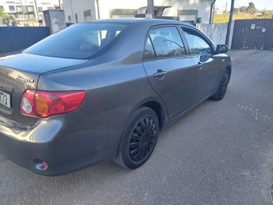 Toyota Corolla 1.4 97CV