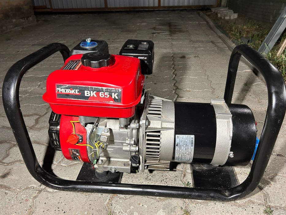 Однофазний бензиновий генератор MIYAKE BK 65 K 4,1 кВт (бу)