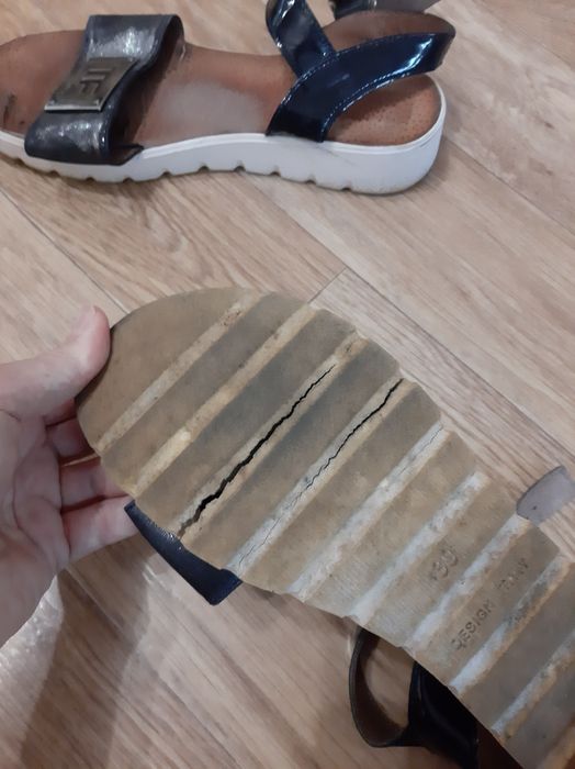 Сандалі жіночі 39 розмір