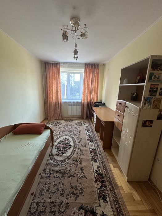 Продається 4 кімнатна квартира