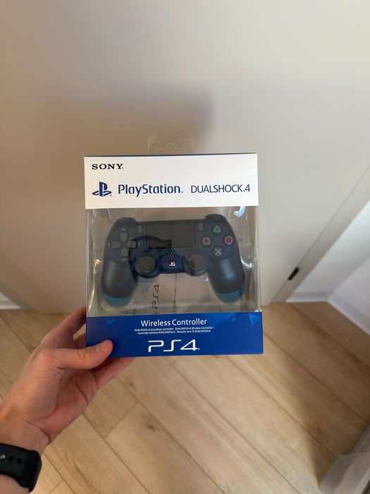 Oryginalny pad/kontroler do PlayStation 4 DualShock 4 PS4 Nowy Crystal Blue Przeźroczysty Niebieski Sony