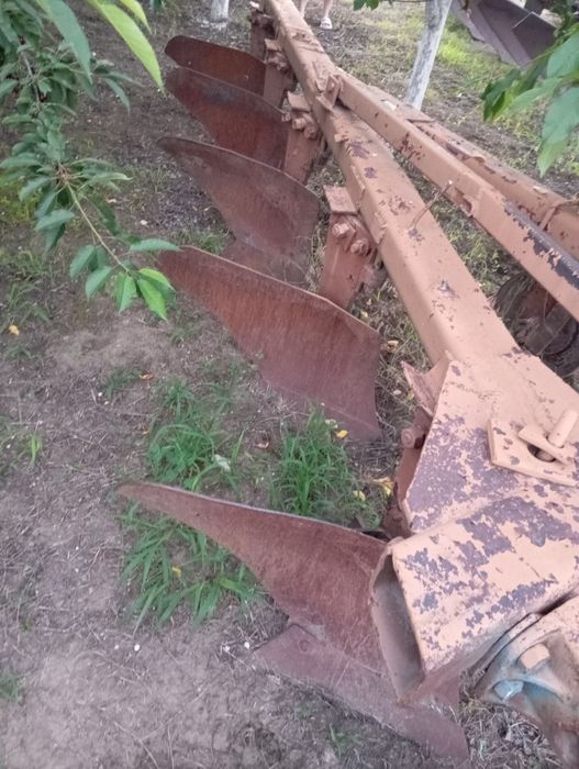 Продам культиватор обприскувач плуг