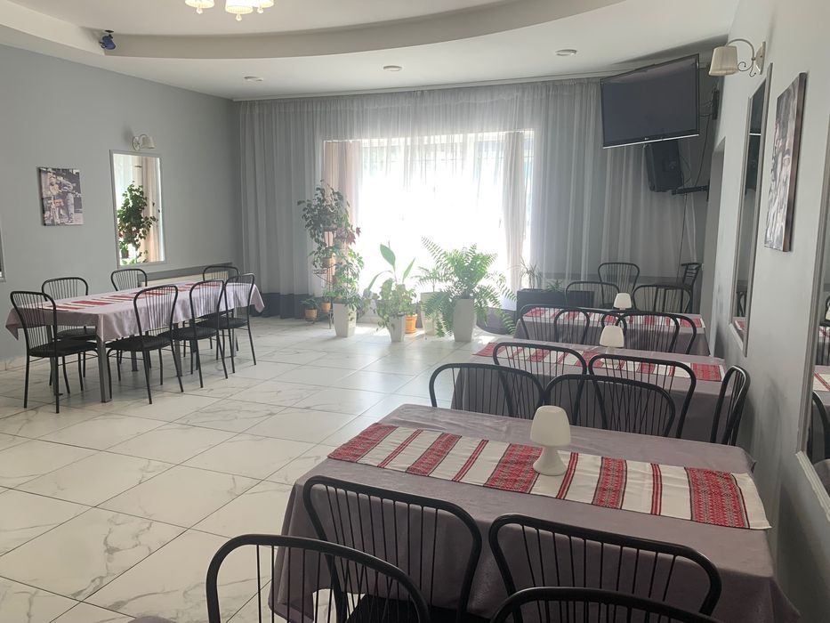 Продаж комплексу біля траси, Літин, фасад