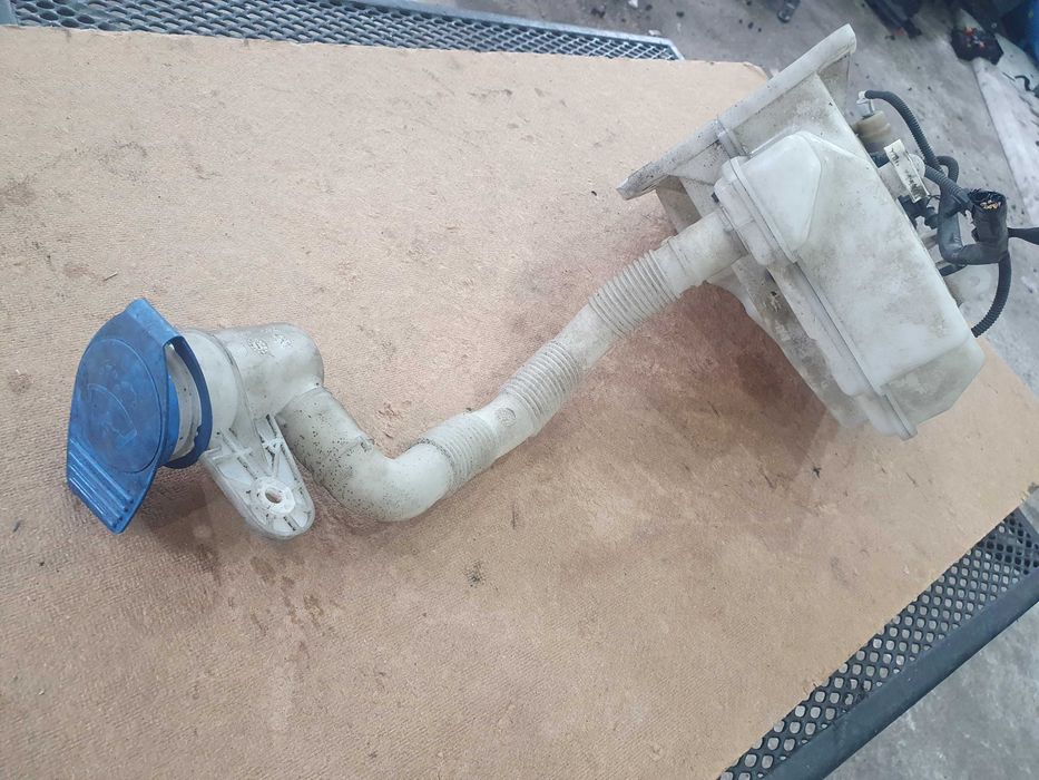 Zbiorniczek pompka spryskiwaczy Vw Touran 04 rok Xenon spryski lamp